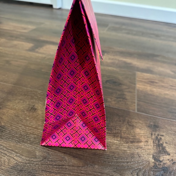 COPY - Set of Tory Burch Shopping Bags and Shoe Box - Picture 6 of 10